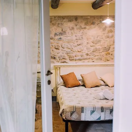 Caste Holiday House