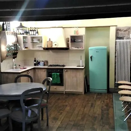 Appartamento Caste Holiday House *